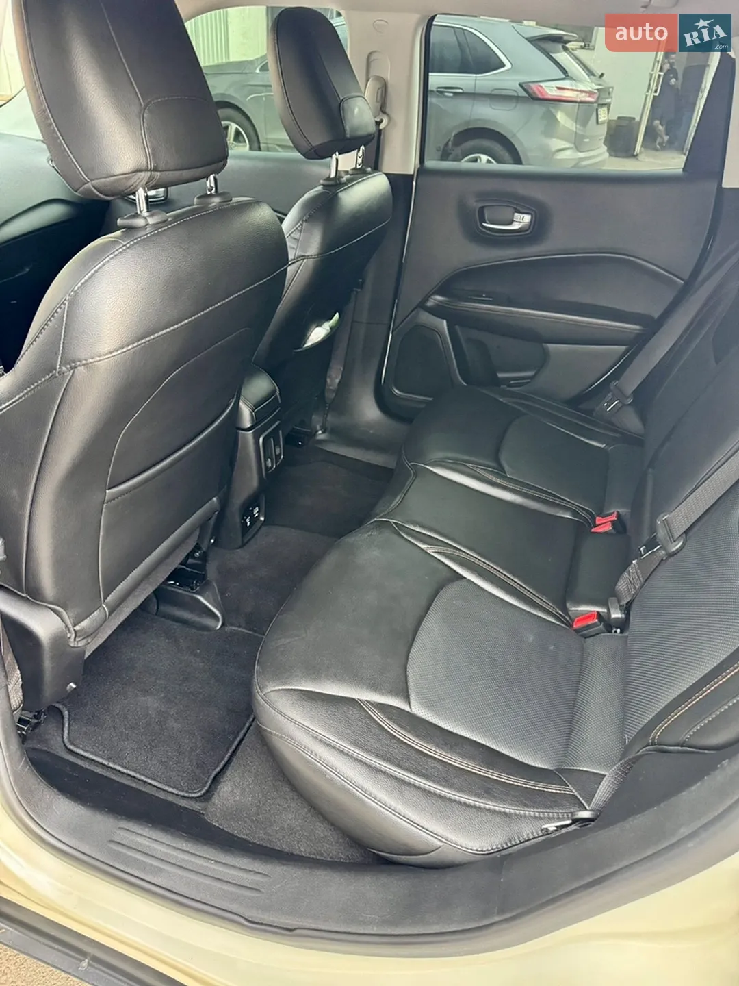 2018 Jeep Compass - мініатюра 12