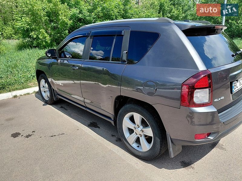 Внедорожник / Кроссовер Jeep Compass 2016 в Чугуеве