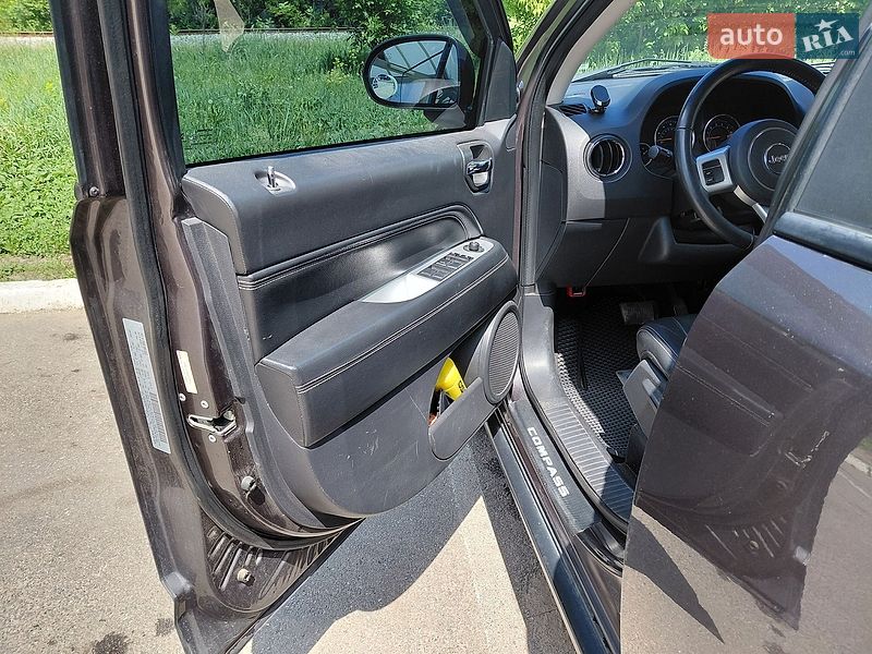 Внедорожник / Кроссовер Jeep Compass 2016 в Чугуеве