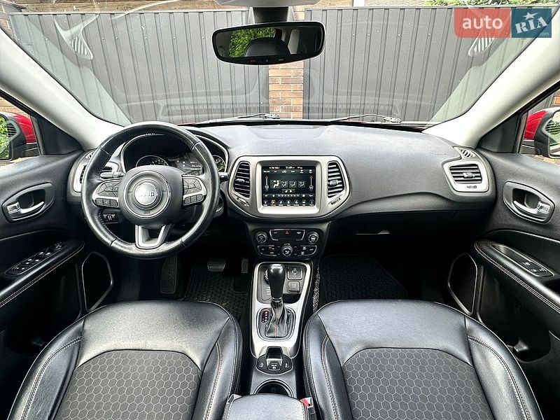 Внедорожник / Кроссовер Jeep Compass 2017 в Белогородке