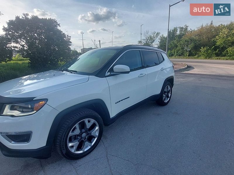 Внедорожник / Кроссовер Jeep Compass 2017 в Житомире