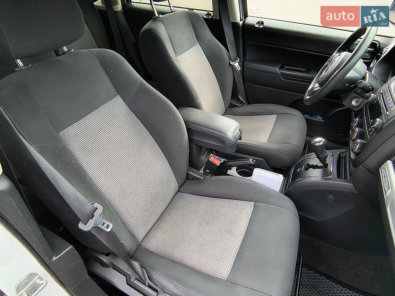 Внедорожник / Кроссовер Jeep Compass 2014 в Черкассах