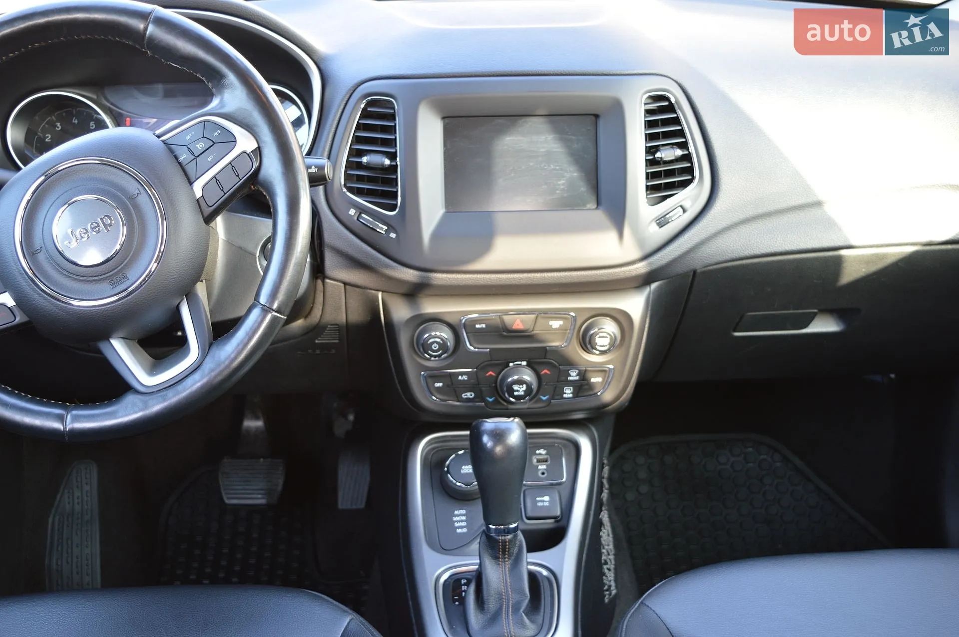 2017 Jeep Compass - мініатюра 16