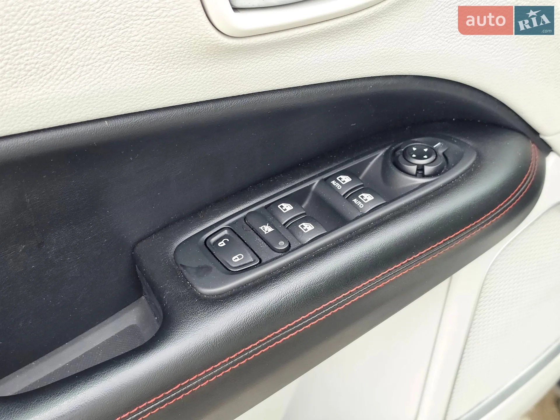 2017 Jeep Compass - мініатюра 36