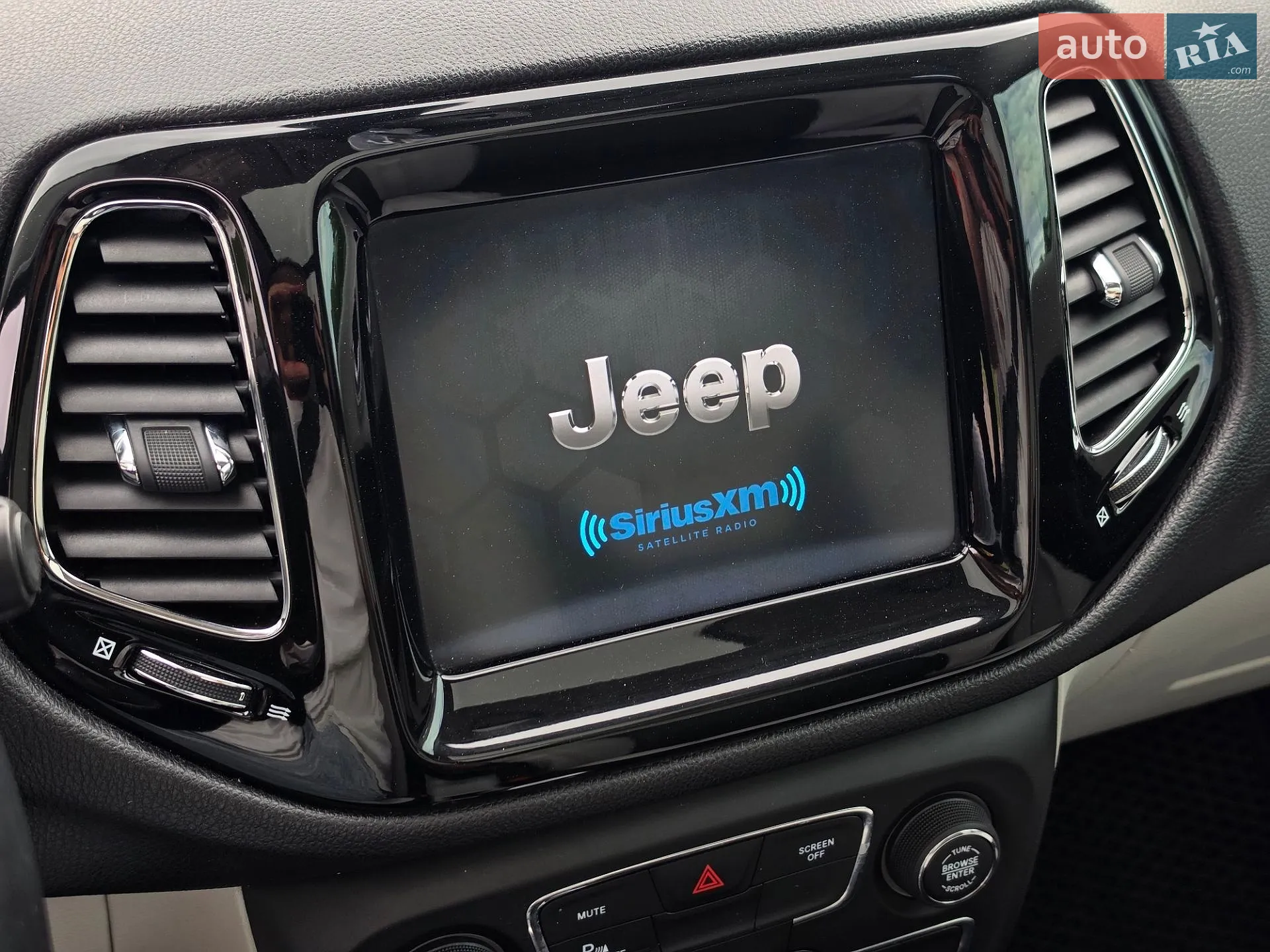 2017 Jeep Compass - мініатюра 38