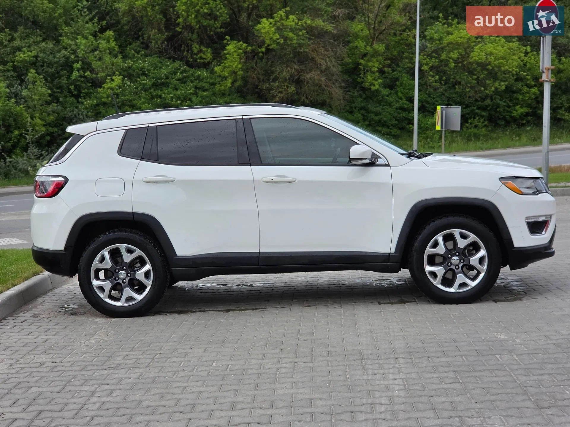2017 Jeep Compass - мініатюра 9