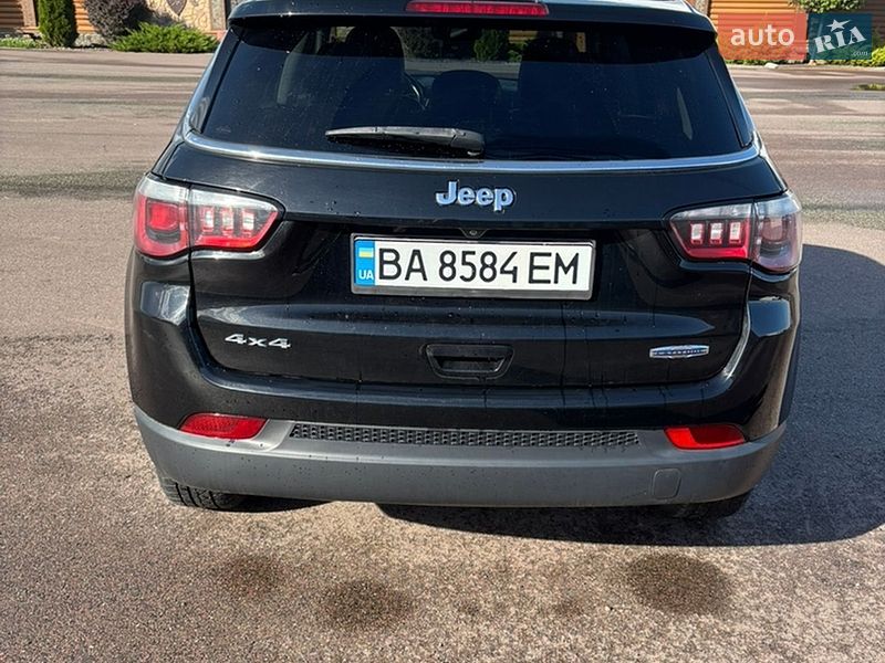 Внедорожник / Кроссовер Jeep Compass 2017 в Киеве фото 5 Внедорожник / Кроссовер Jeep Compass 2017 в Киеве