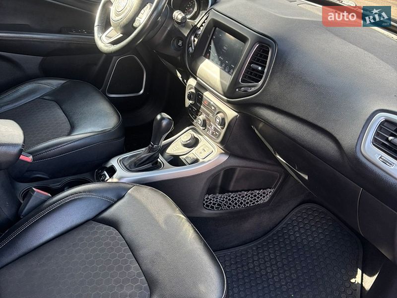 Внедорожник / Кроссовер Jeep Compass 2017 в Киеве фото 10 Внедорожник / Кроссовер Jeep Compass 2017 в Киеве
