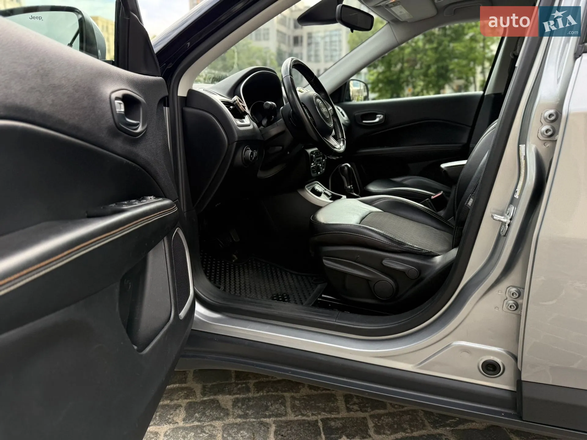 2019 Jeep Compass - мініатюра 29