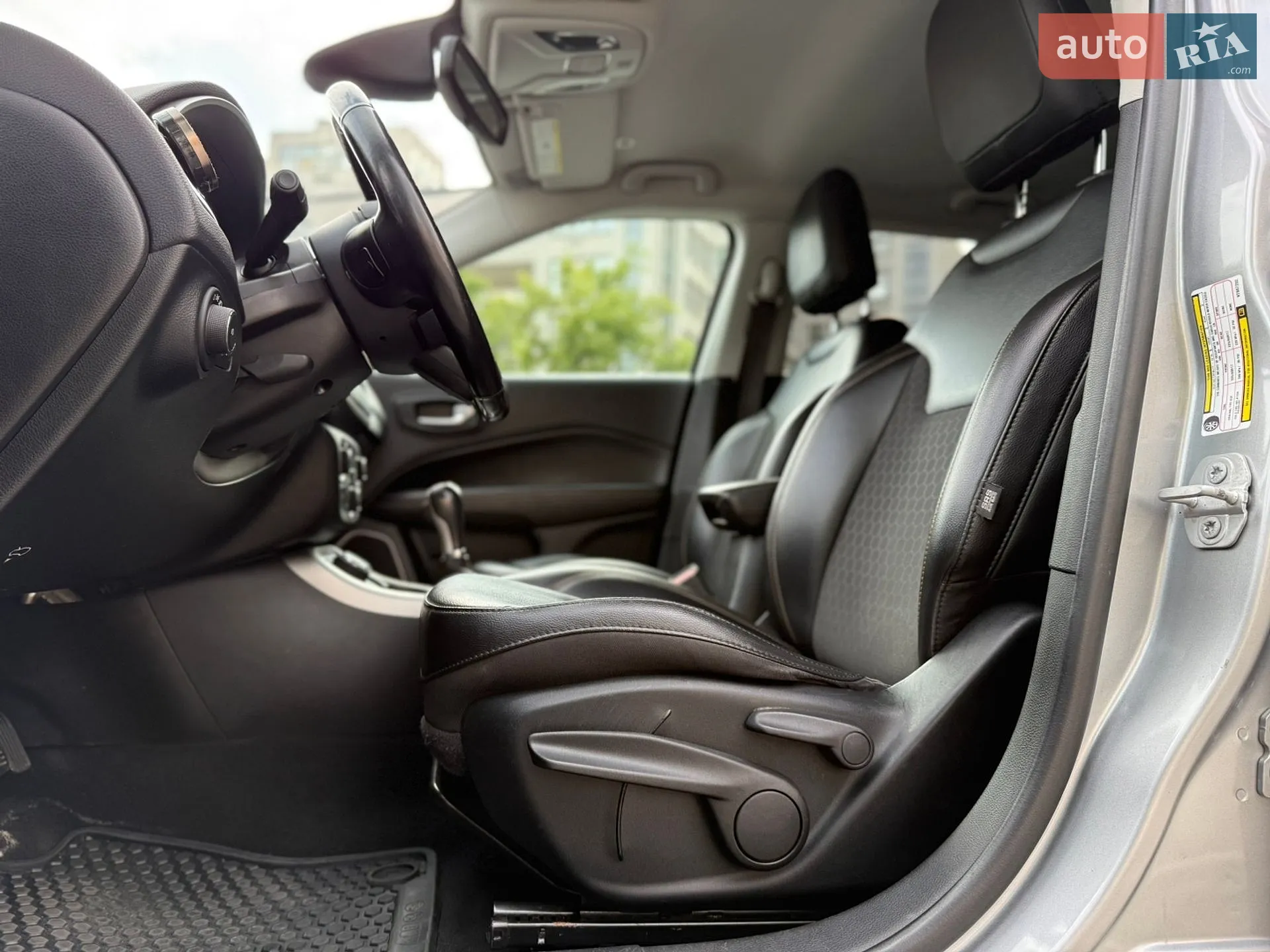 2019 Jeep Compass - мініатюра 30