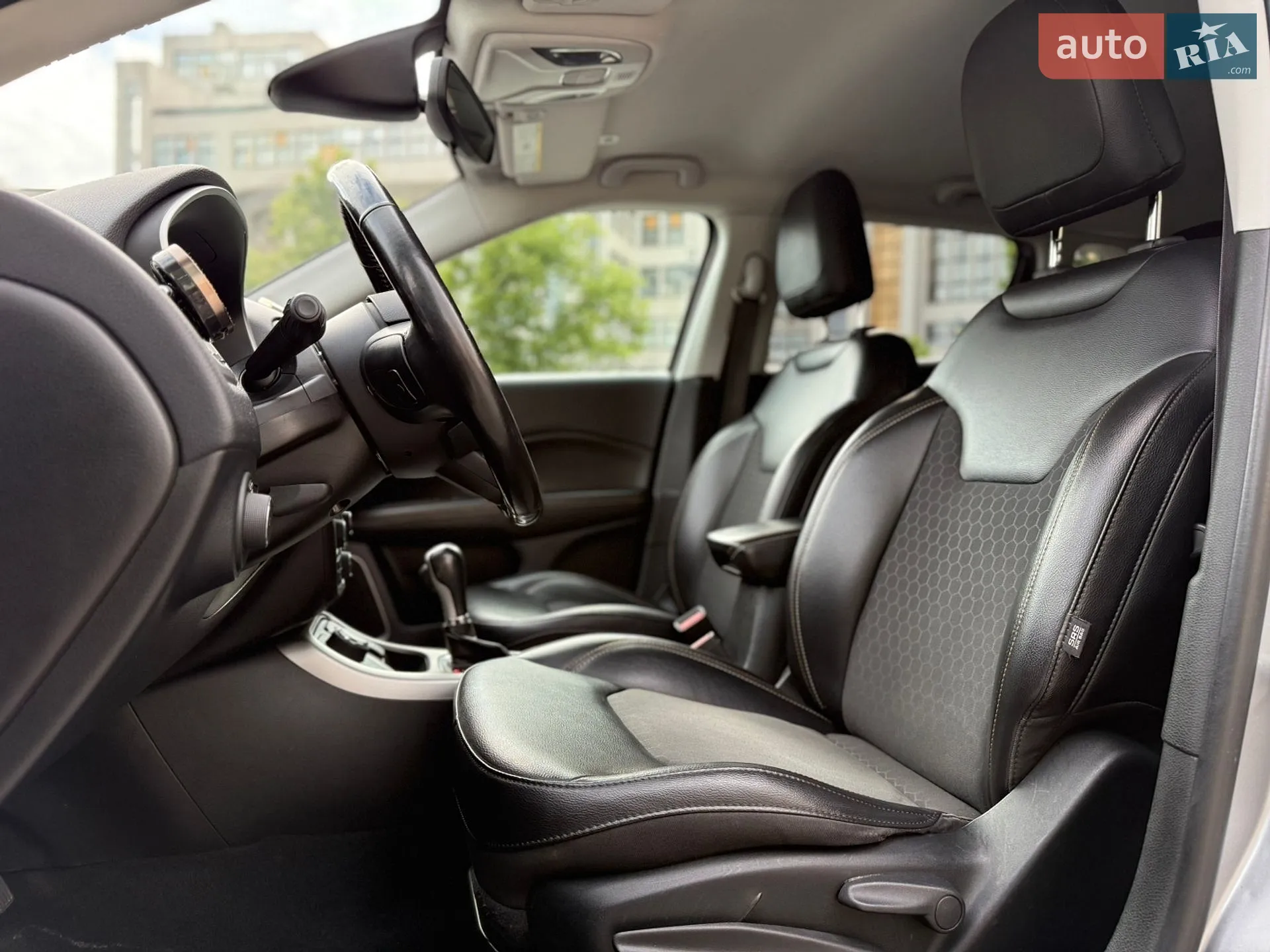 2019 Jeep Compass - мініатюра 32