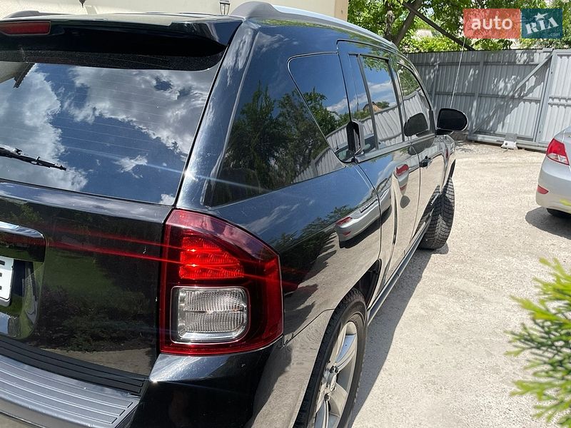 Позашляховик / Кросовер Jeep Compass 2015 в Києві
