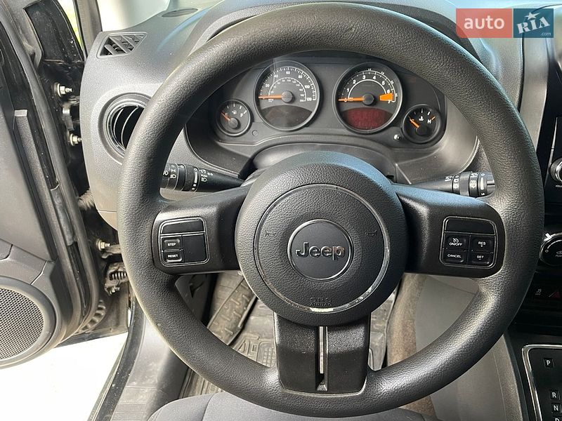 Позашляховик / Кросовер Jeep Compass 2015 в Києві
