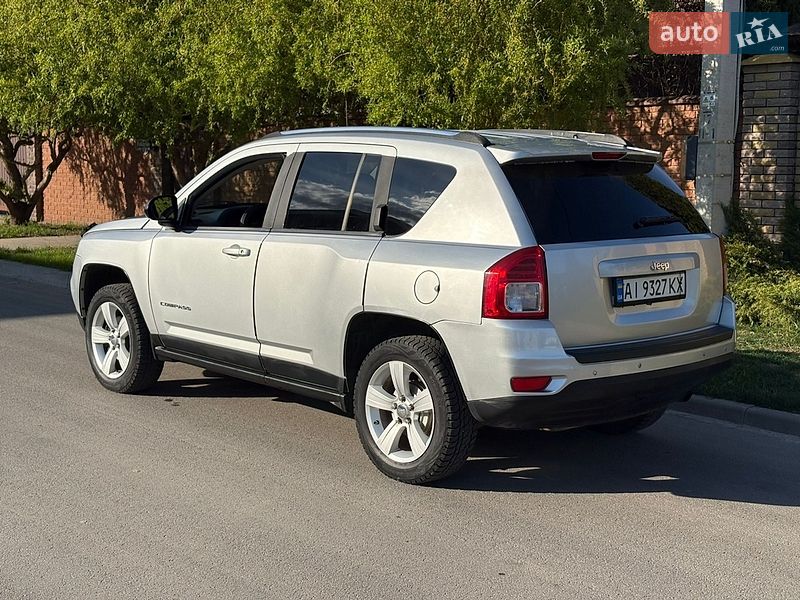 Внедорожник / Кроссовер Jeep Compass 2011 в Киеве