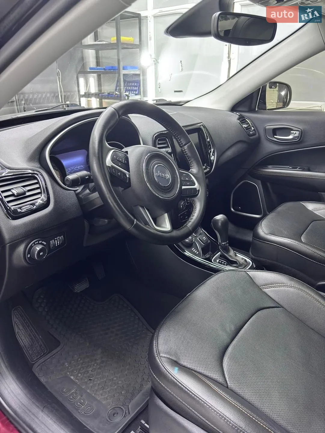 2020 Jeep Compass - мініатюра 28