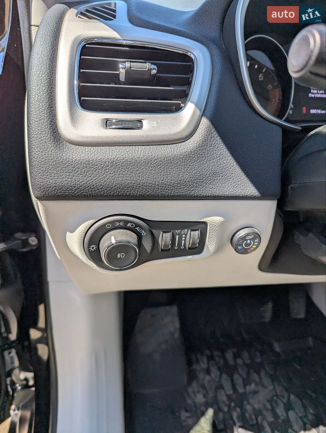 2019 Jeep Compass - мініатюра 34