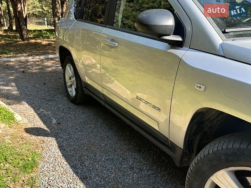 Внедорожник / Кроссовер Jeep Compass 2011 в Львове