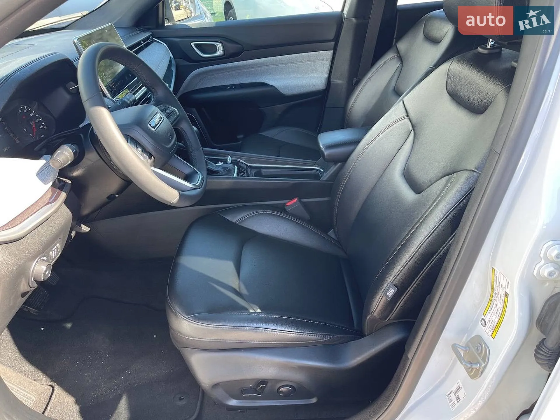 2023 Jeep Compass - мініатюра 12