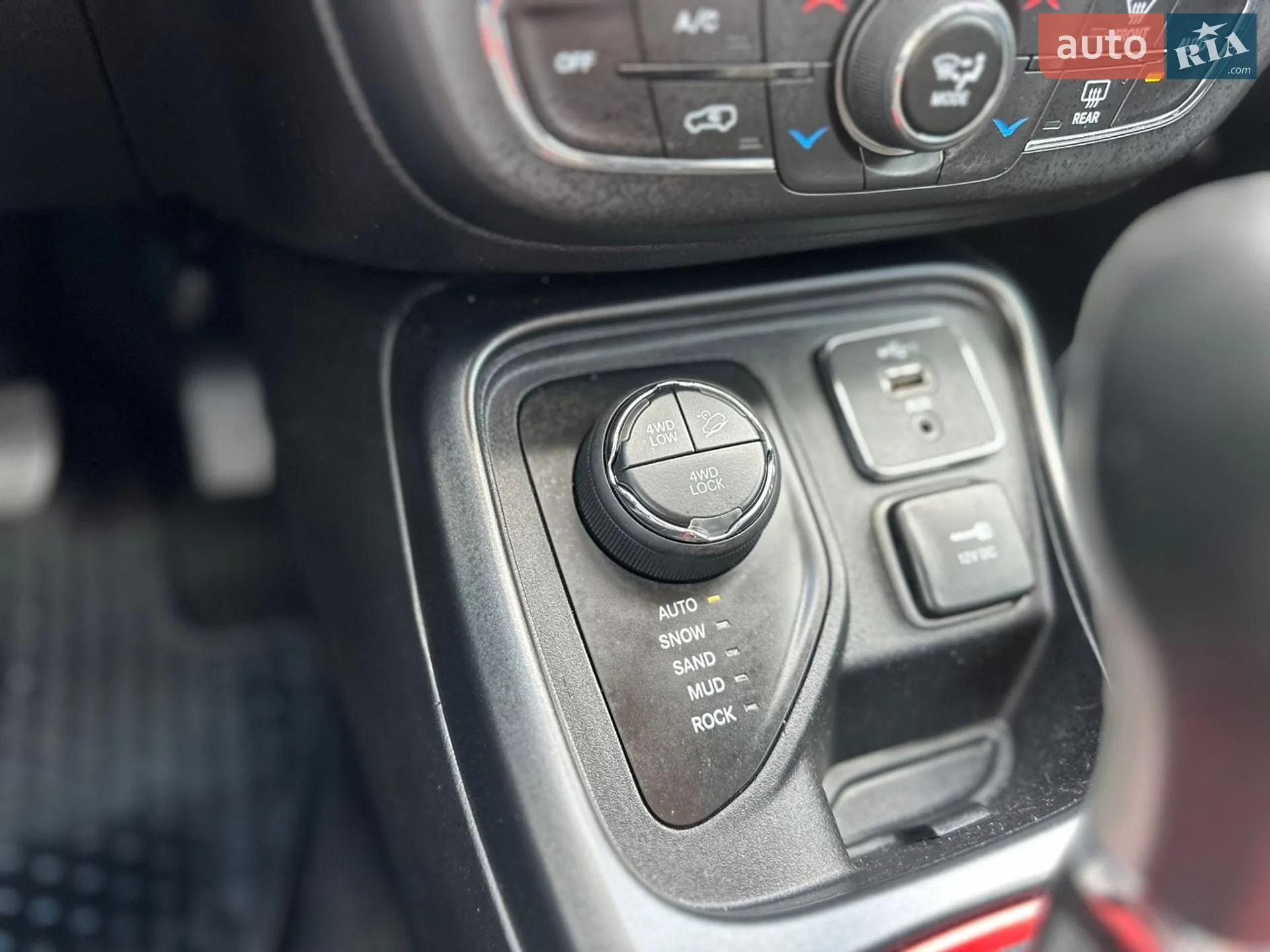 2019 Jeep Compass - мініатюра 34