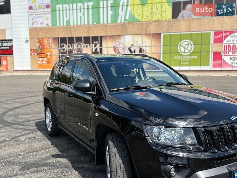 Внедорожник / Кроссовер Jeep Compass 2013 в Барвенкове