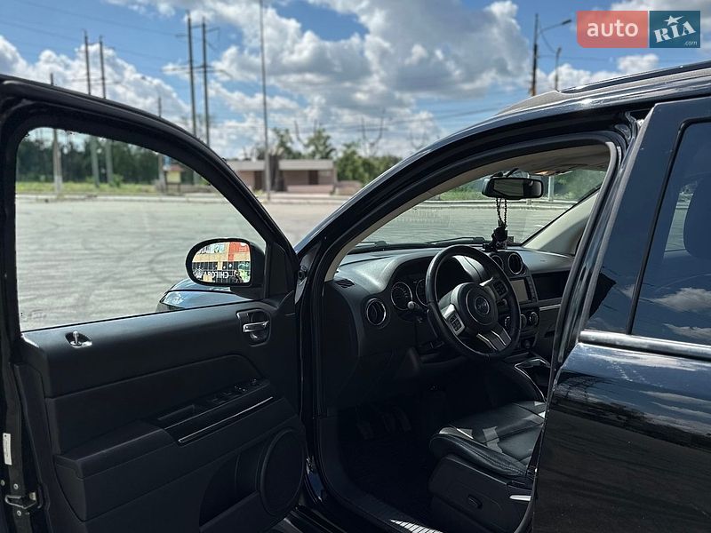Внедорожник / Кроссовер Jeep Compass 2013 в Барвенкове