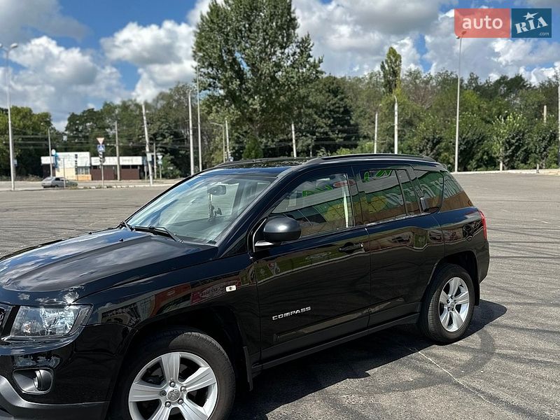 Внедорожник / Кроссовер Jeep Compass 2013 в Барвенкове