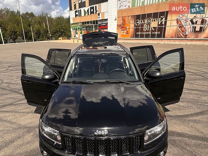 Внедорожник / Кроссовер Jeep Compass 2013 в Барвенкове