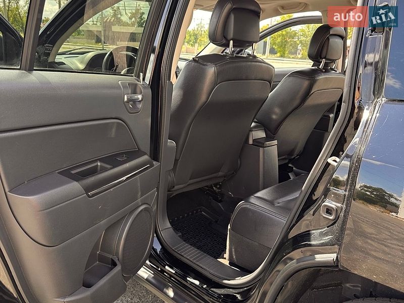 Внедорожник / Кроссовер Jeep Compass 2013 в Барвенкове