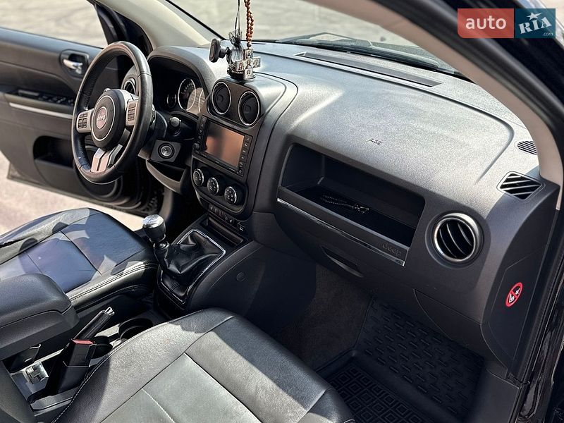 Внедорожник / Кроссовер Jeep Compass 2013 в Барвенкове