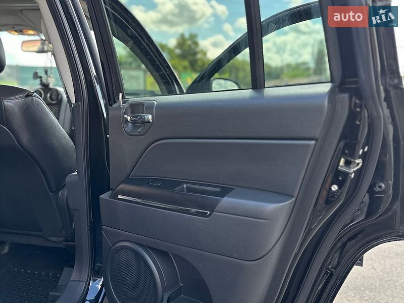 Внедорожник / Кроссовер Jeep Compass 2013 в Барвенкове