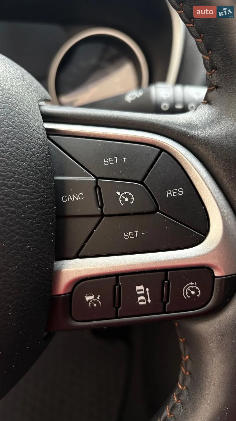 2017 Jeep Compass - мініатюра 28