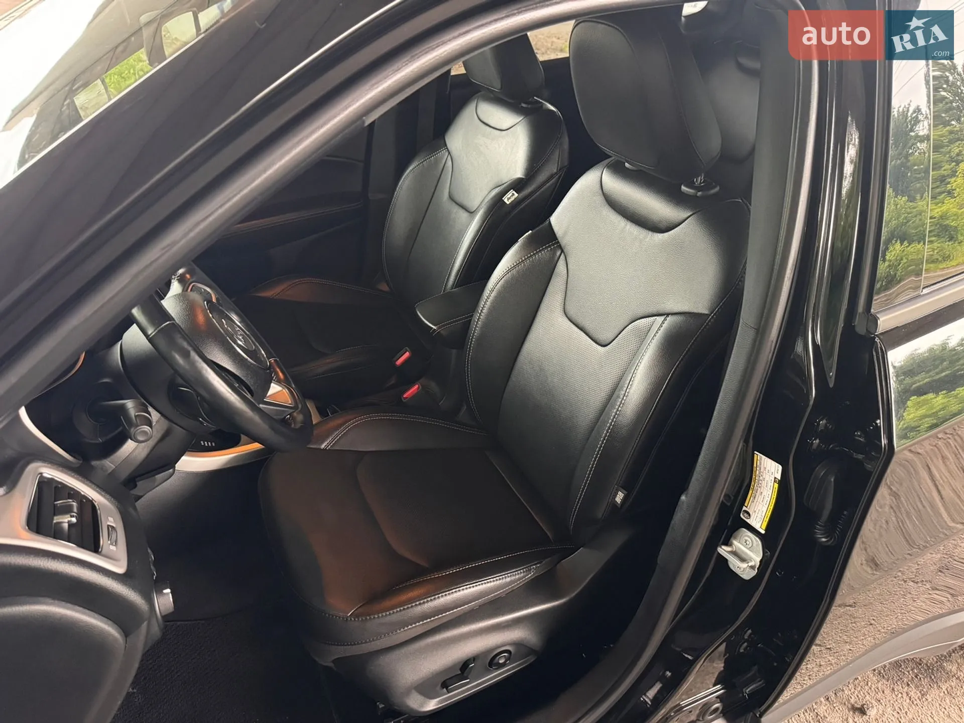 2020 Jeep Compass - мініатюра 13