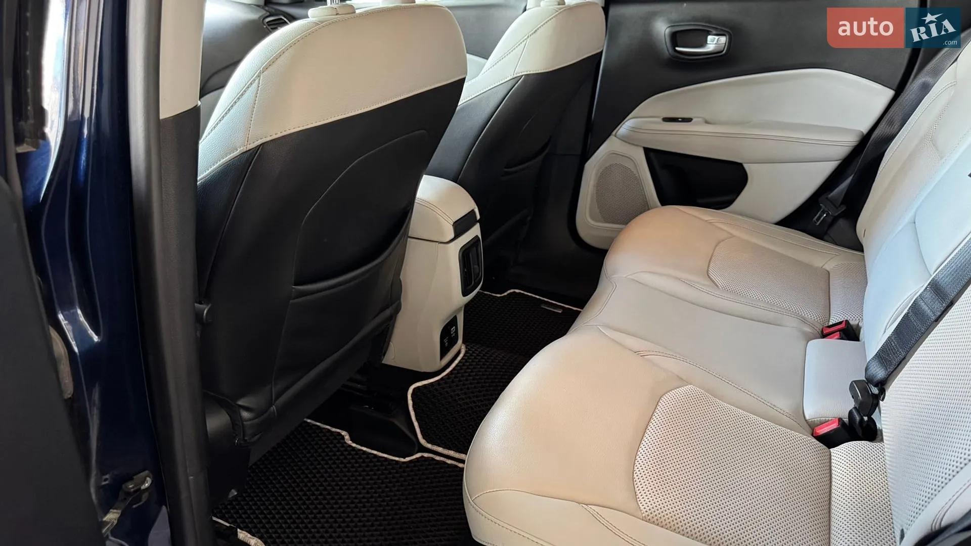 2016 Jeep Compass - мініатюра 11
