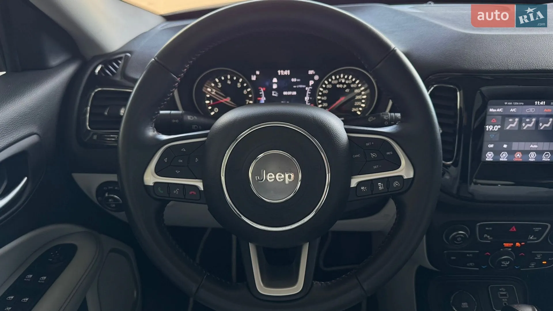2016 Jeep Compass - мініатюра 13