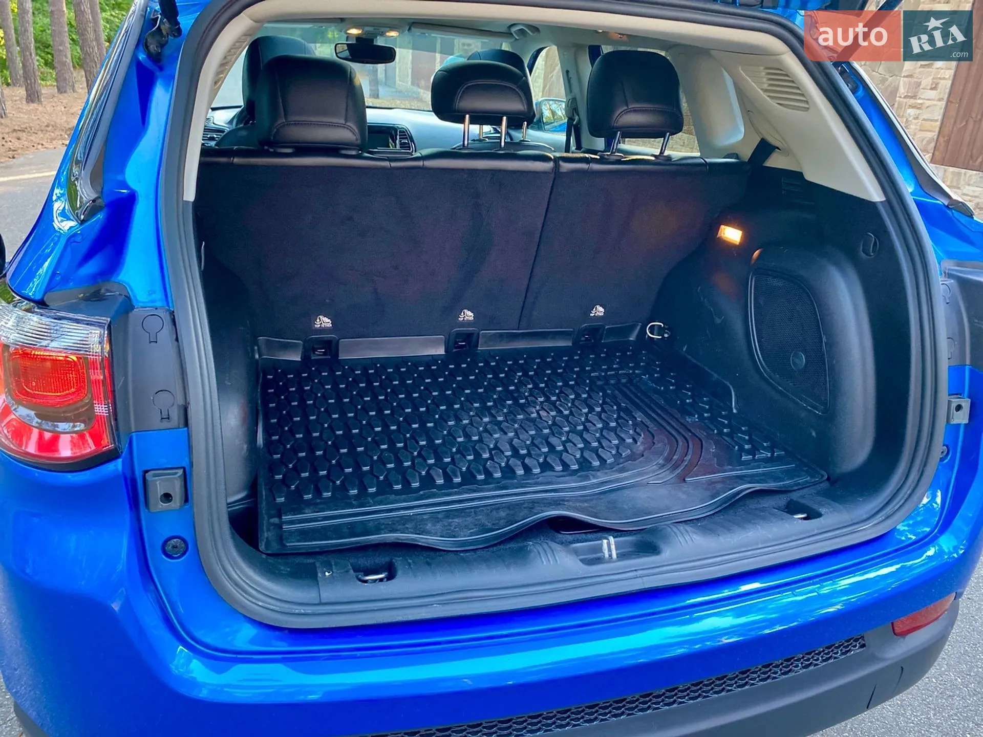2020 Jeep Compass - мініатюра 19