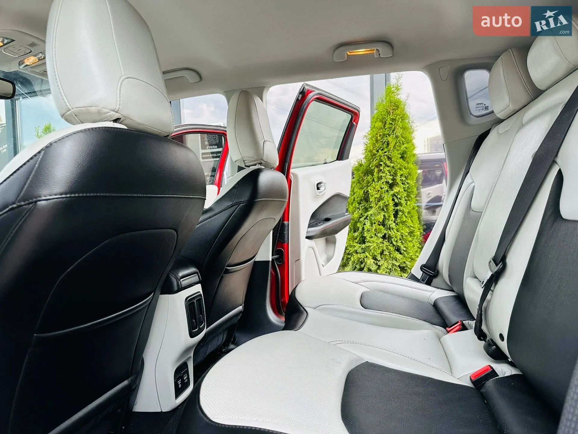 2021 Jeep Compass - мініатюра 17