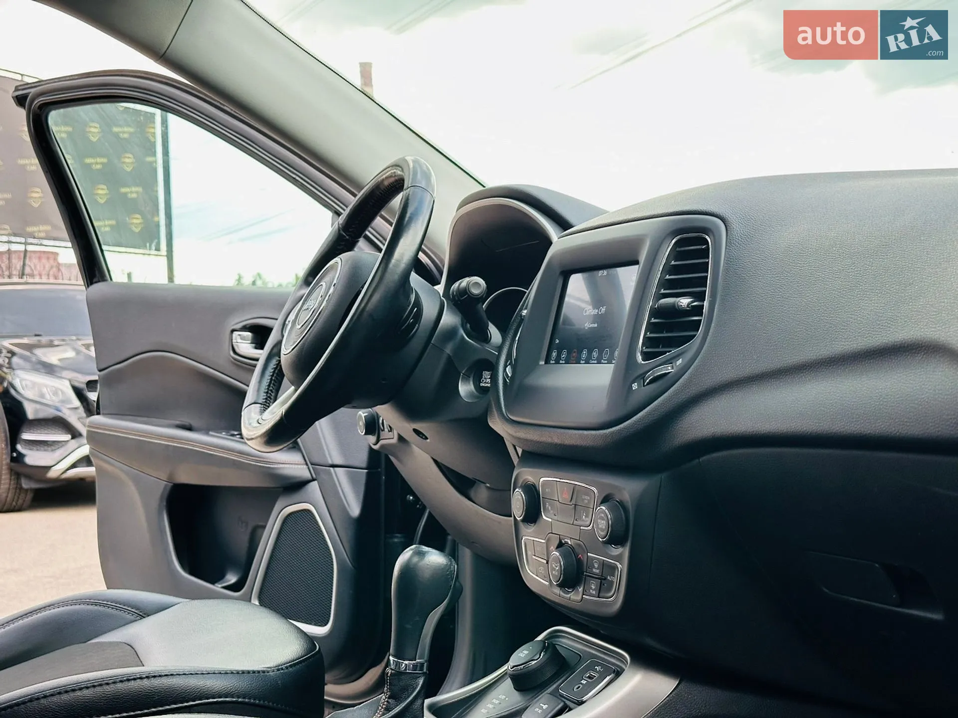 2020 Jeep Compass - мініатюра 25