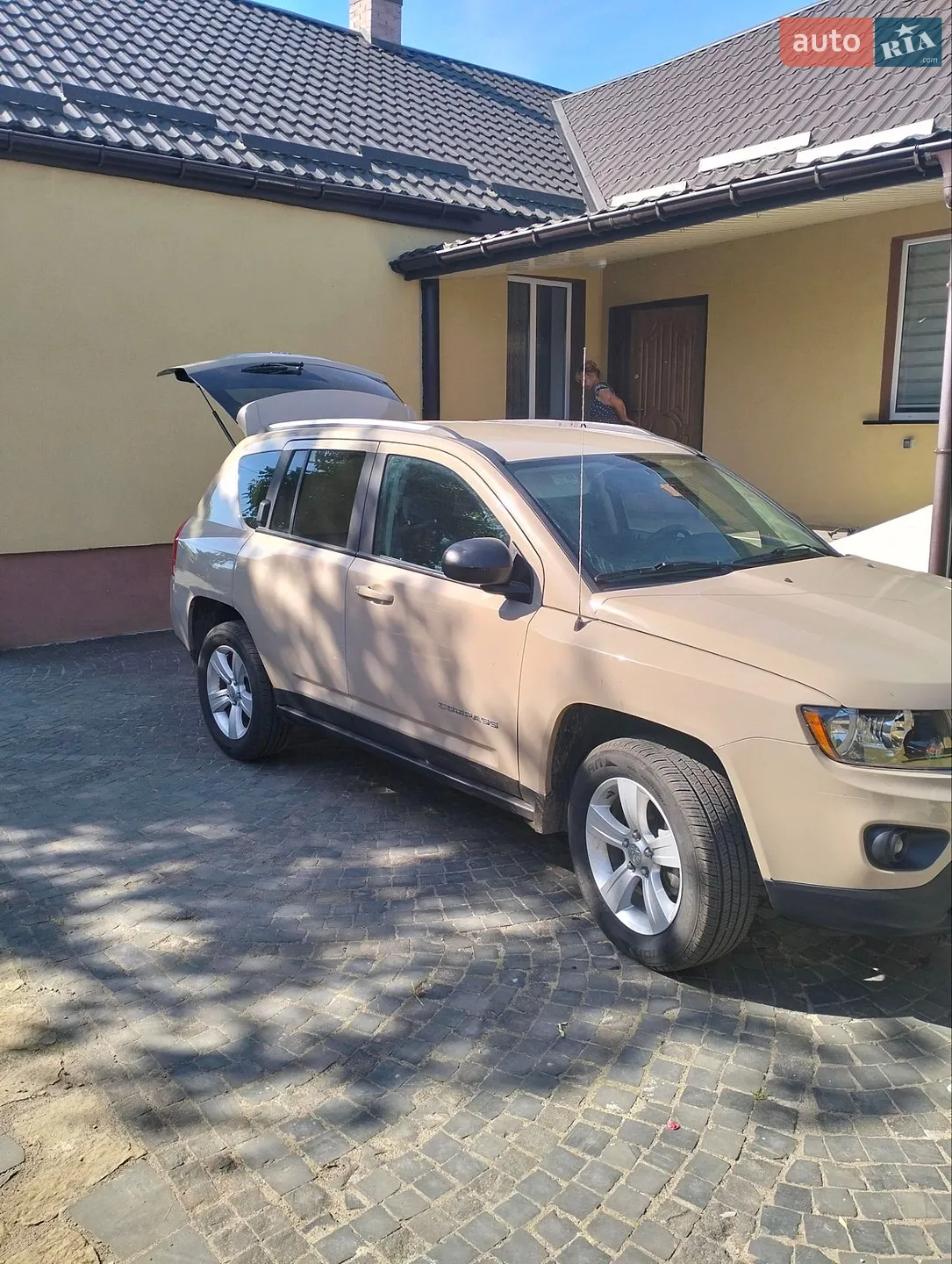 2016 Jeep Compass - мініатюра 2