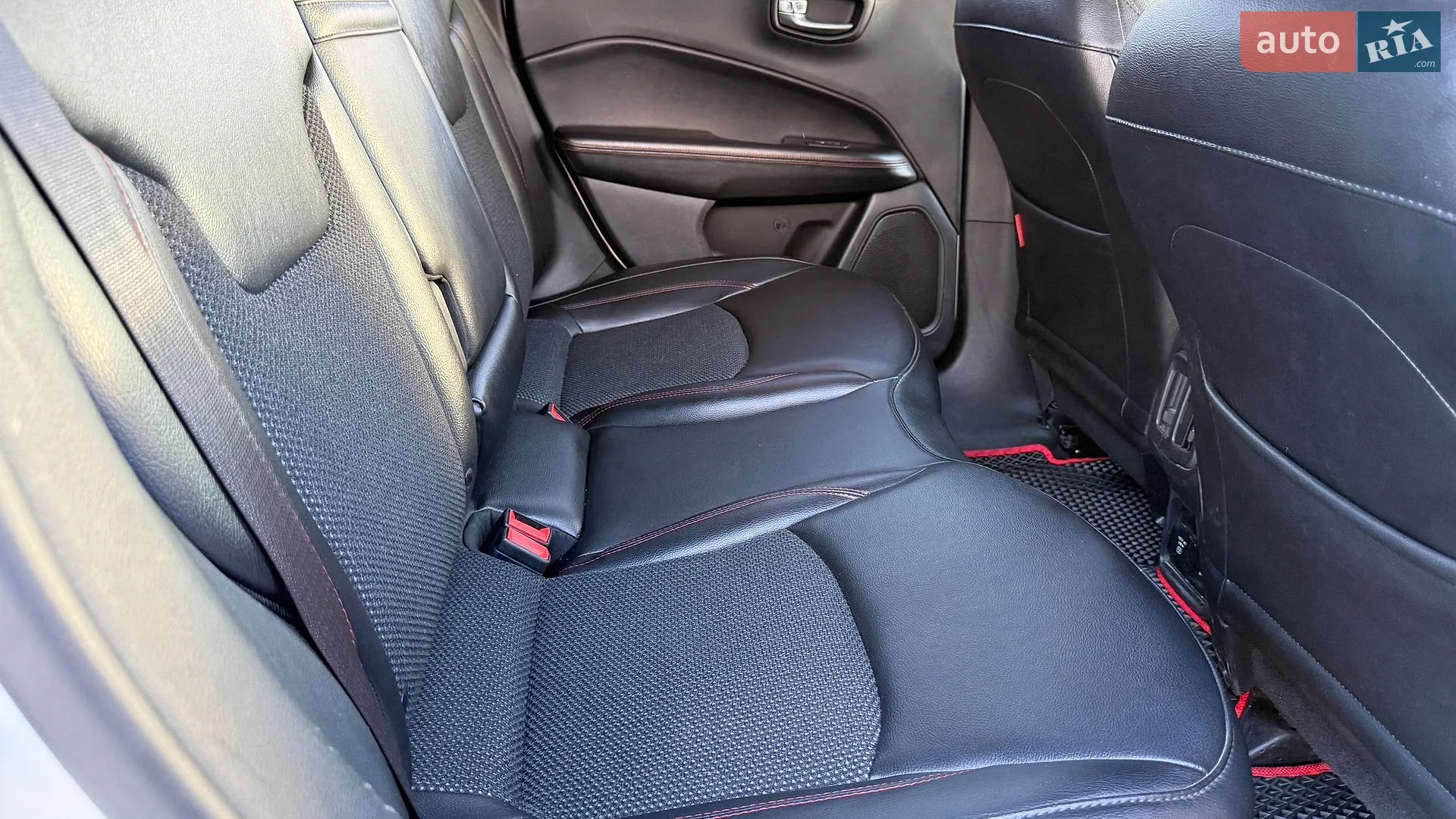 2019 Jeep Compass - мініатюра 14