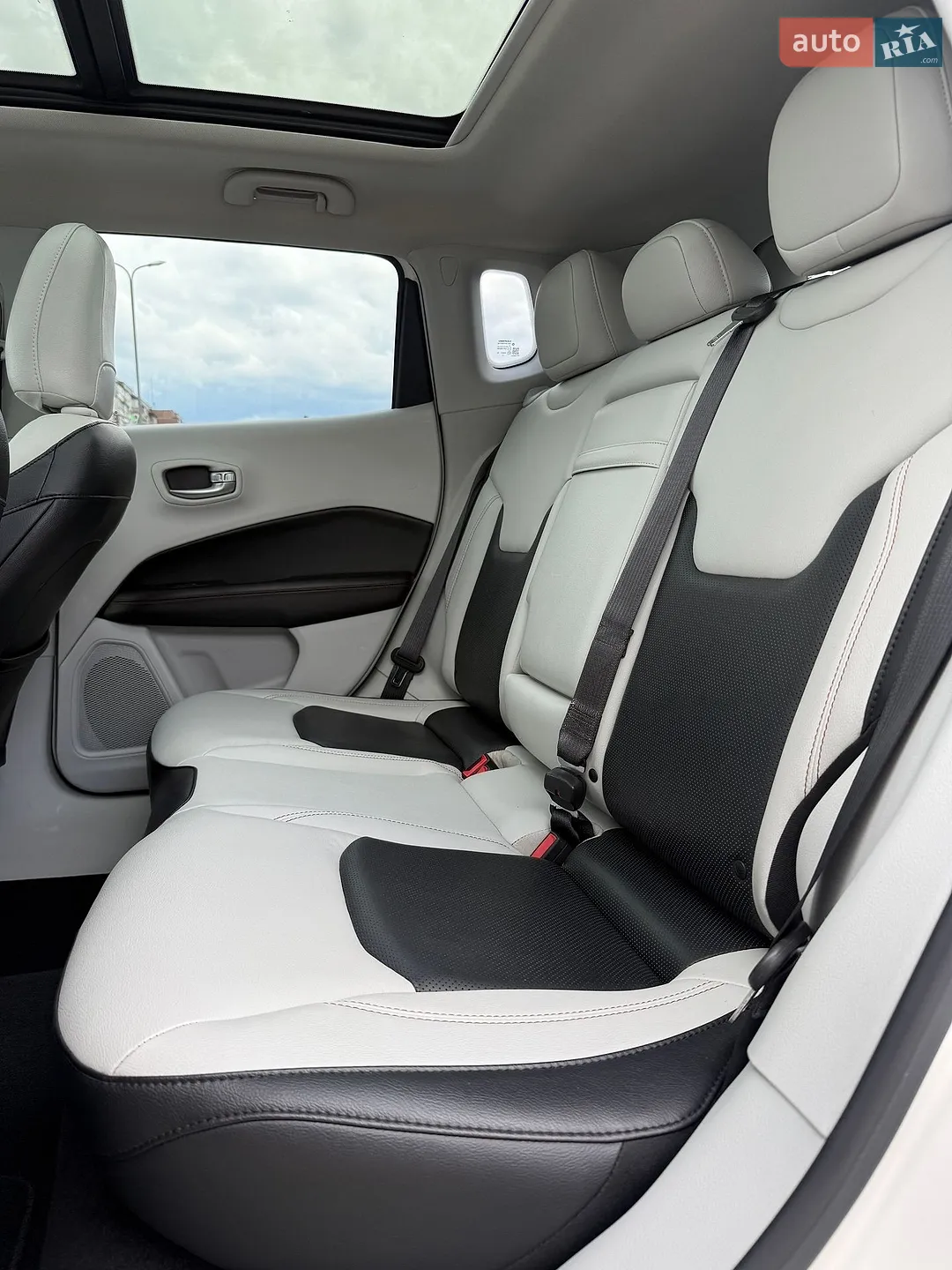 2017 Jeep Compass - мініатюра 23