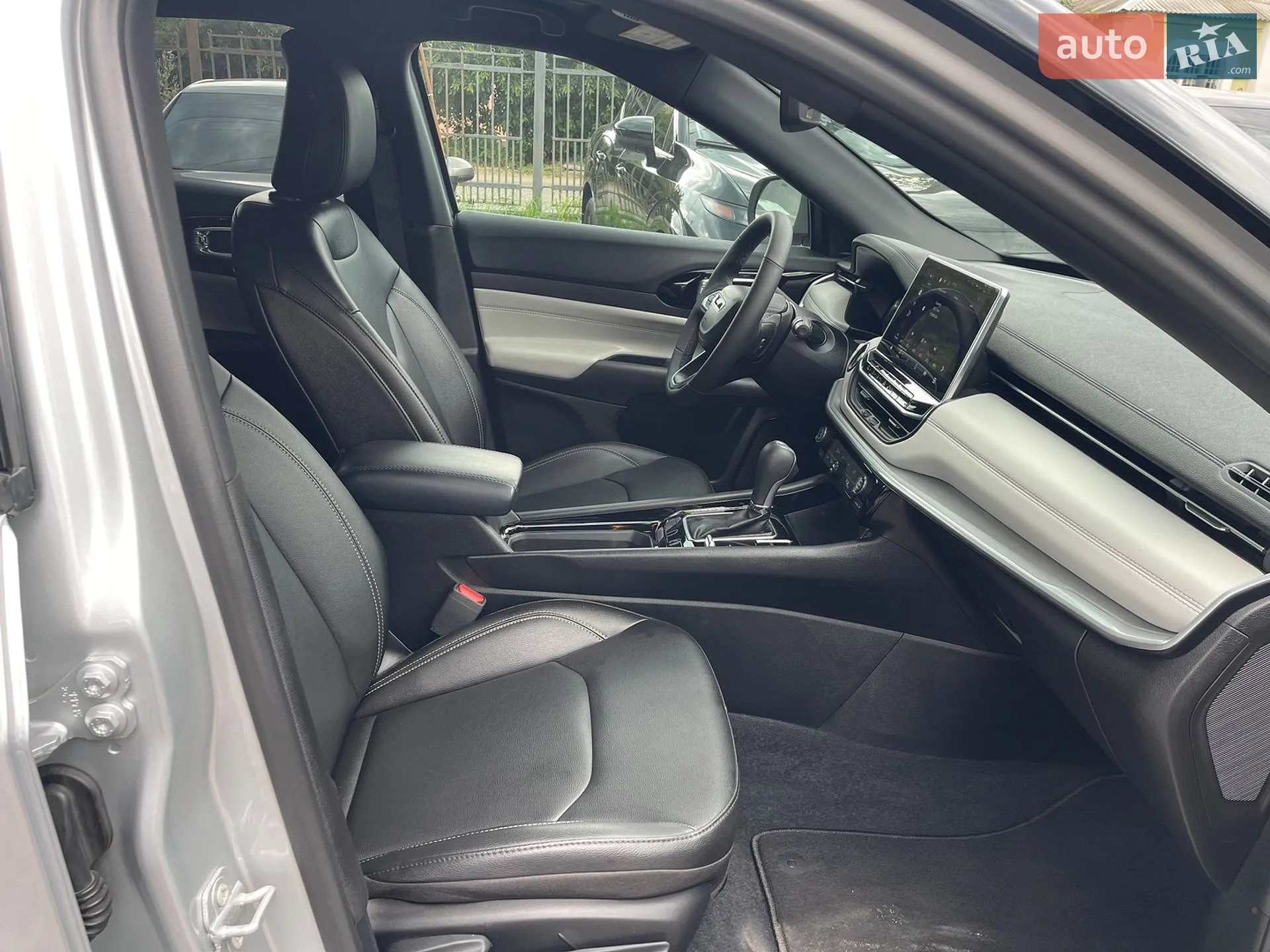 2024 Jeep Compass - мініатюра 16