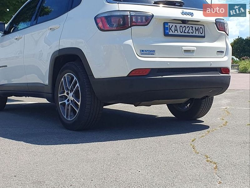 Позашляховик / Кросовер Jeep Compass 2017 в Києві