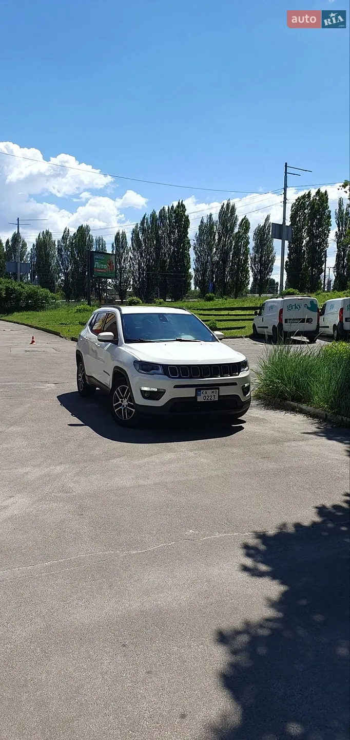 2017 Jeep Compass - мініатюра 2