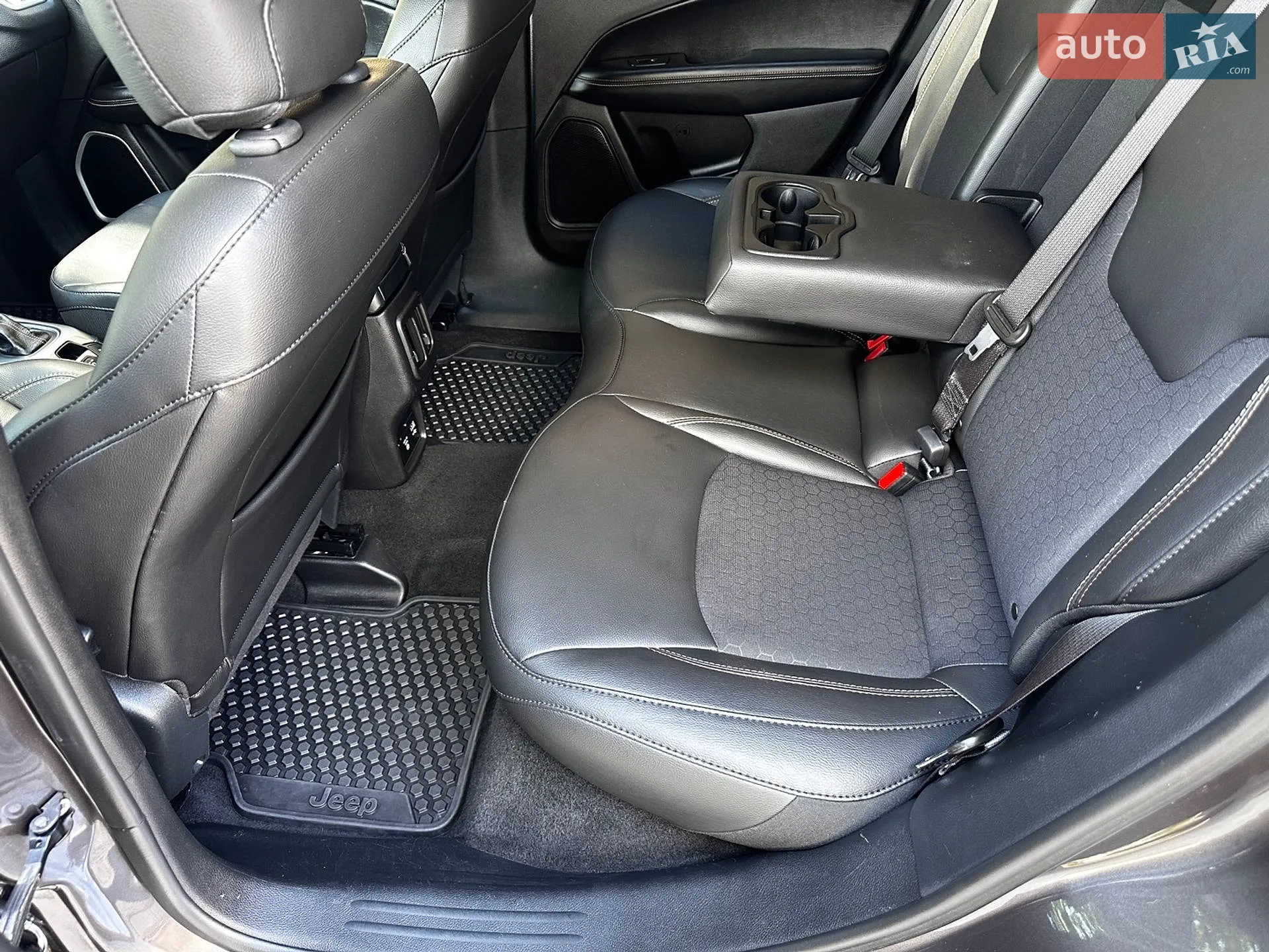 2019 Jeep Compass - мініатюра 35