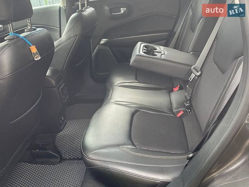 Внедорожник / Кроссовер Jeep Compass 2018 в Киеве