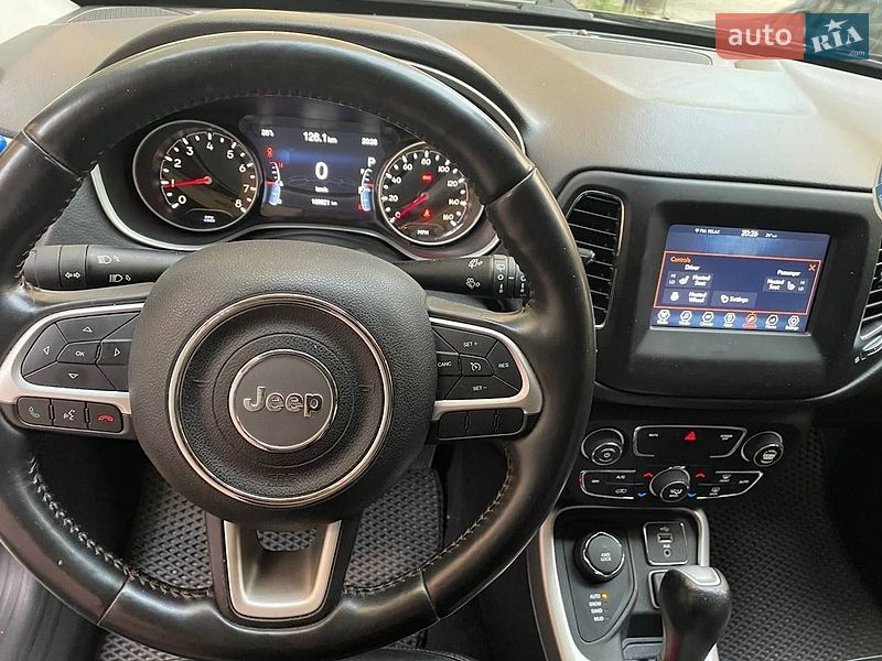 Внедорожник / Кроссовер Jeep Compass 2018 в Киеве