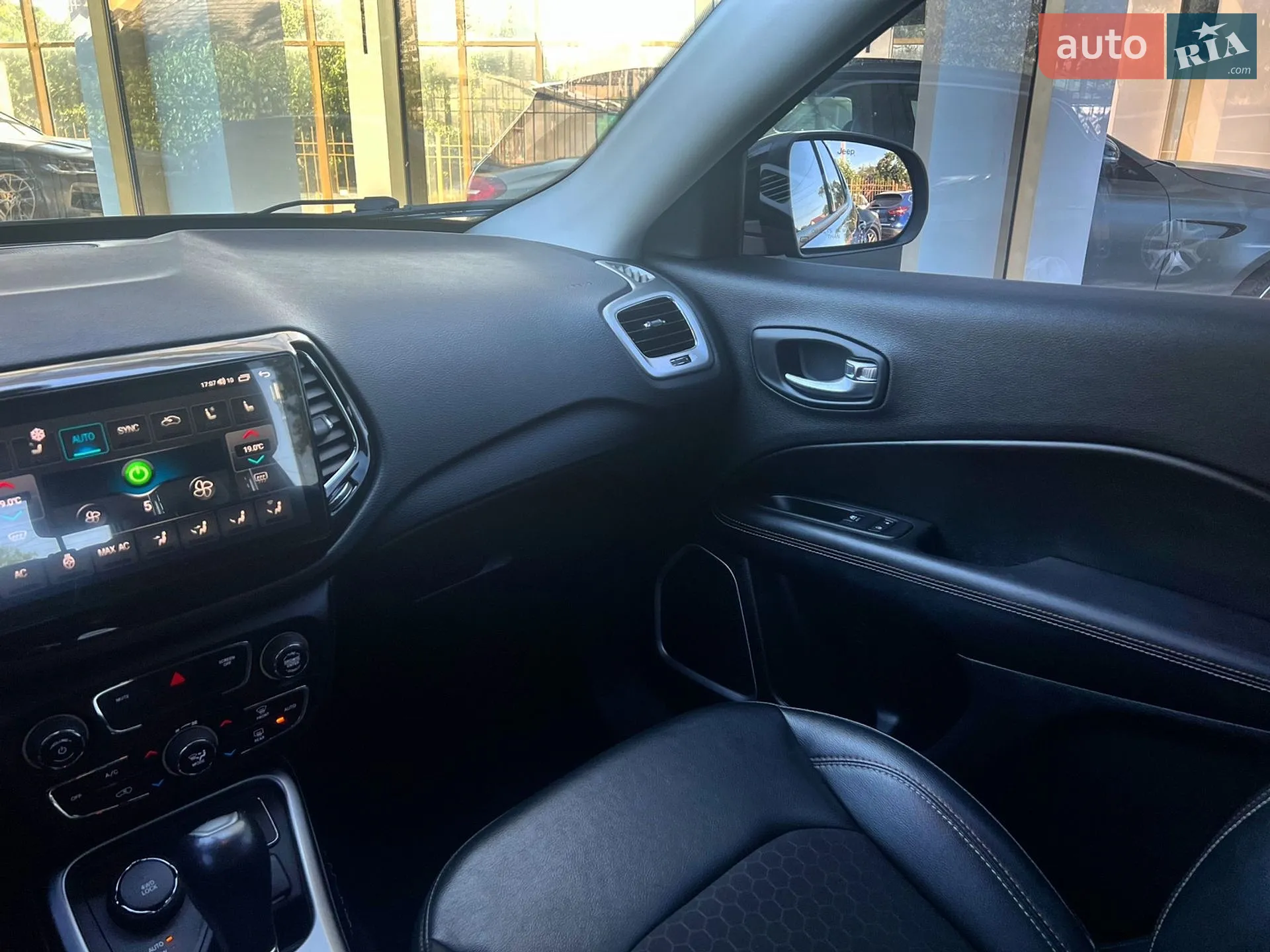 2018 Jeep Compass - мініатюра 18