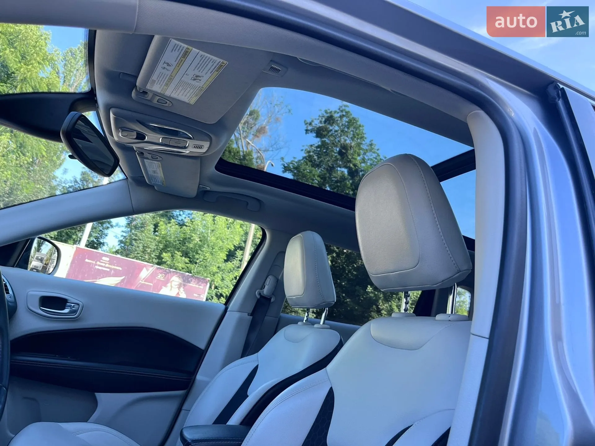 2019 Jeep Compass - мініатюра 14