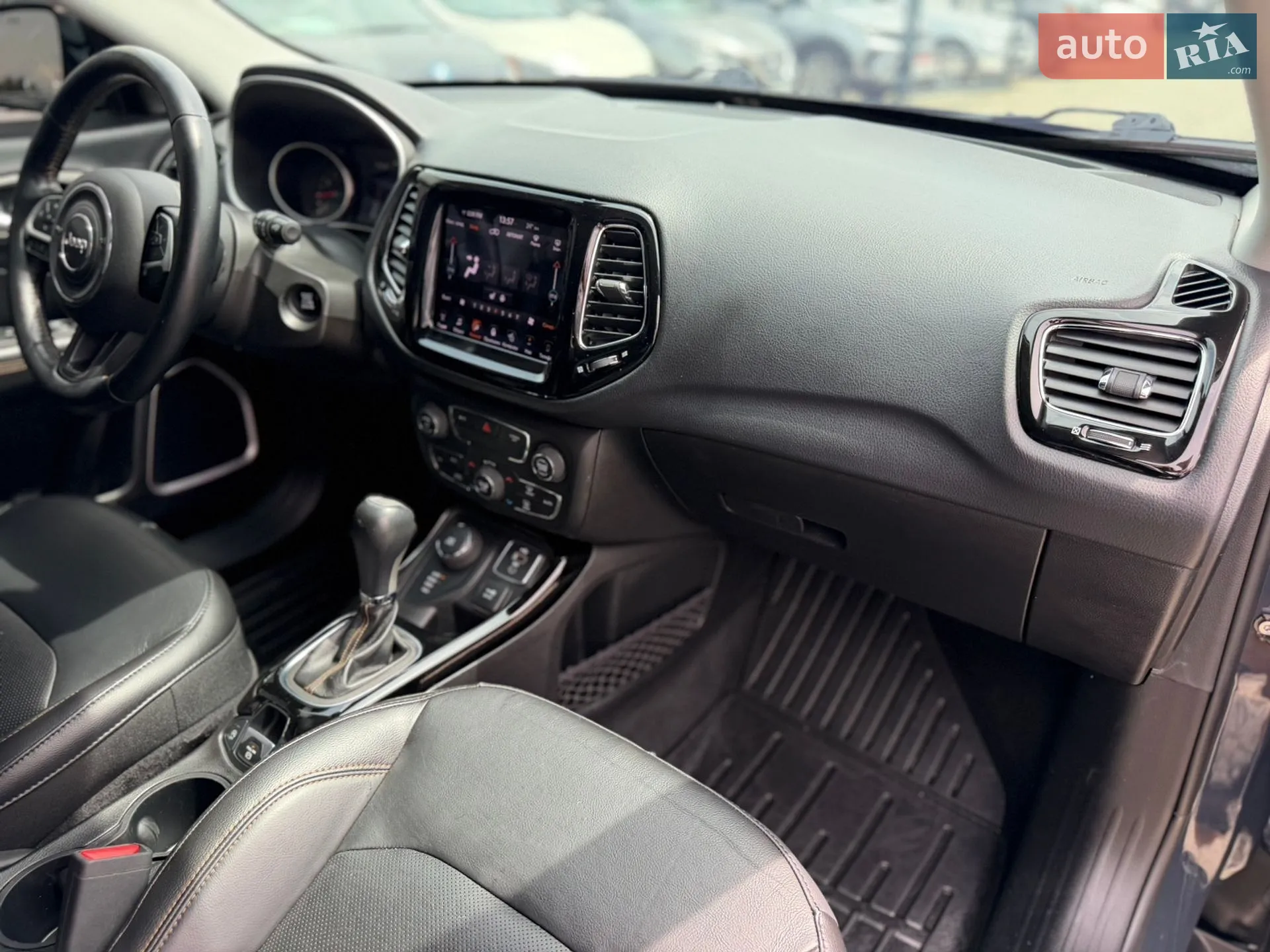 2017 Jeep Compass - мініатюра 31
