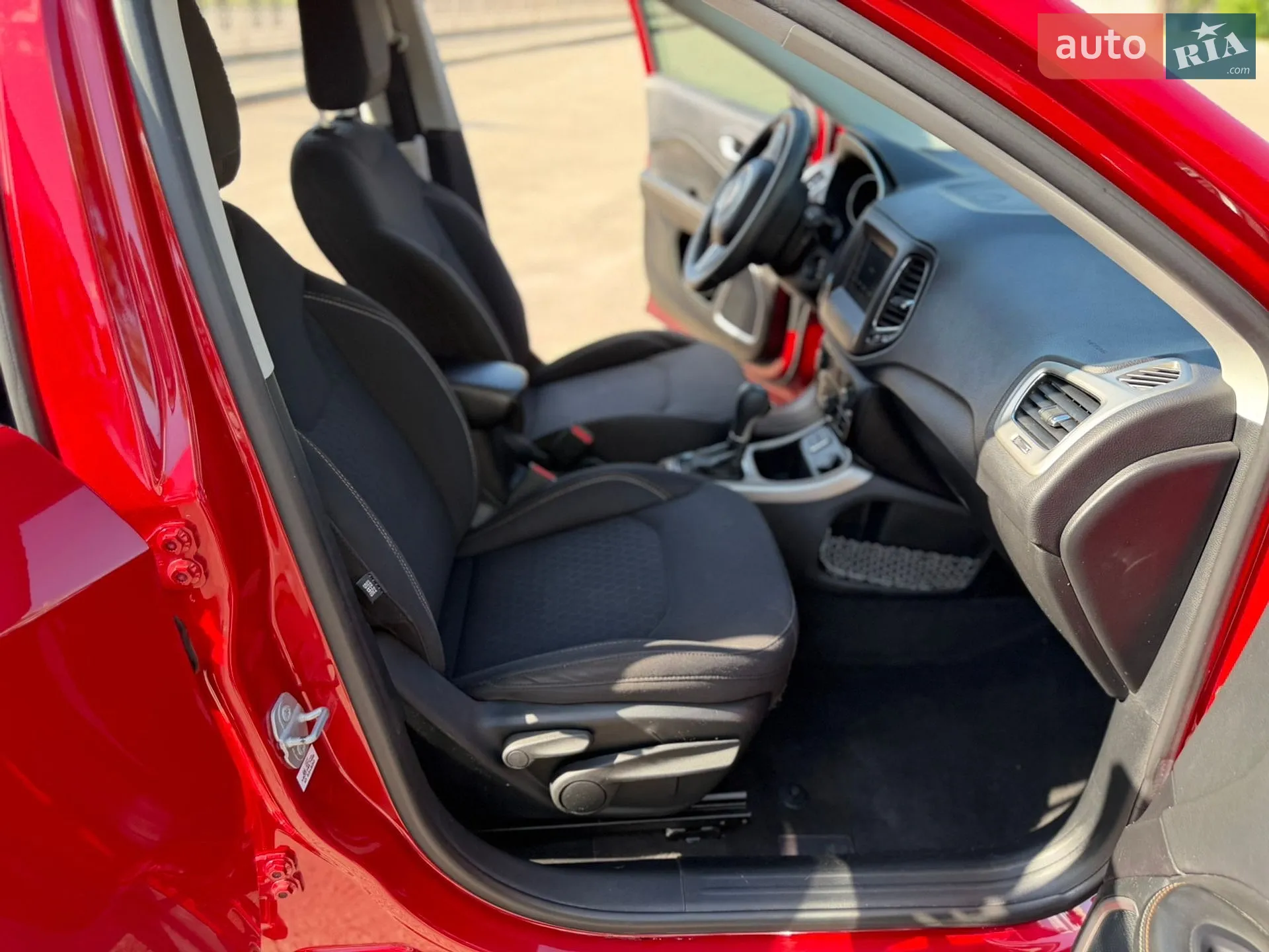 2019 Jeep Compass - мініатюра 26
